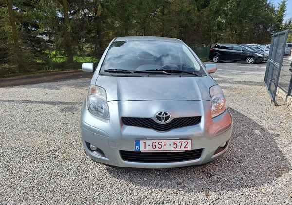 Toyota Yaris cena 20900 przebieg: 204000, rok produkcji 2010 z Wronki małe 137